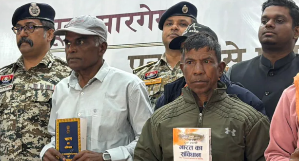 छत्तीसगढ़ में बड़ी सफलता: झीरम हमले के साजिशकर्ता चैतू और अनंत ने किया आत्मसमर्पण, नक्सलवाद 80% कमजोर