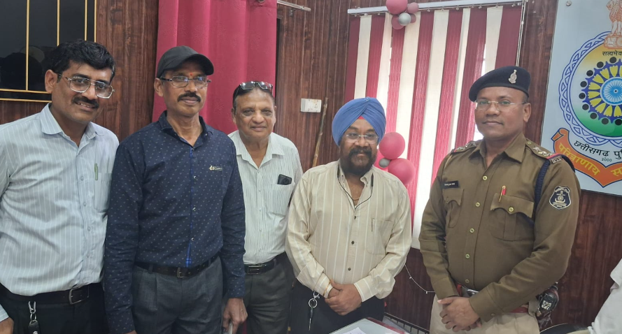 नेहरू नगर में असामाजिक गतिविधियों पर लगेगा लगाम, व्यापारी संघ ने पुलिस को सौंपा गश्त का रूट मैप