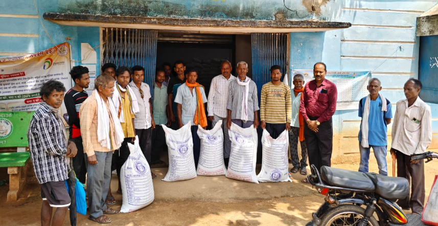 Farmers Fertilizer Distribution से जशपुर के किसानों को मिली बड़ी राहत