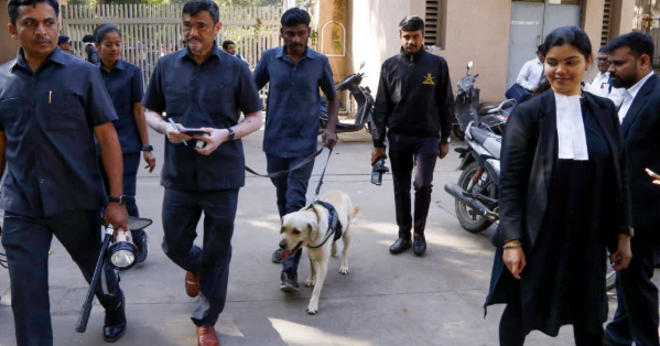 राजनांदगांव, दुर्ग और बिलासपुर जिला न्यायालयों को बम से उड़ाने की धमकी, मचा हड़कंप