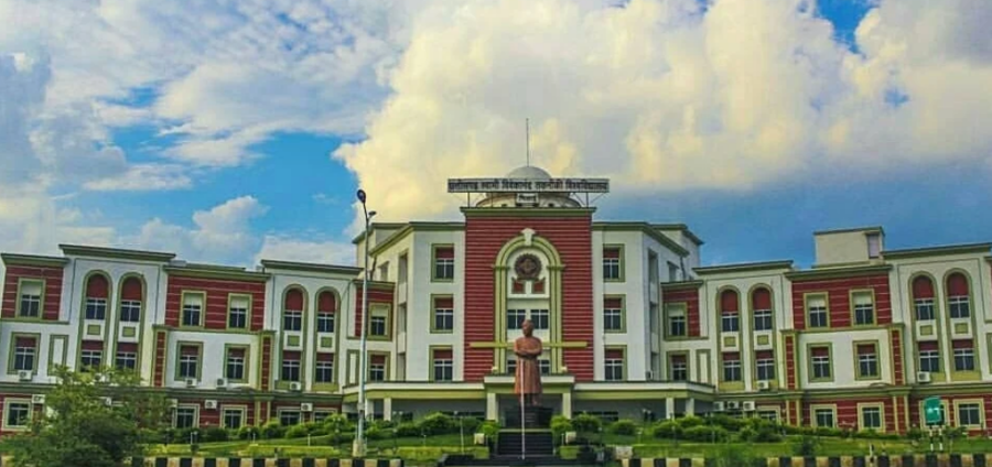 CSVTU खुलासा: 5 बड़े सवाल — रिटायर्ड अफसर छीन रहे युवाओं का हक!