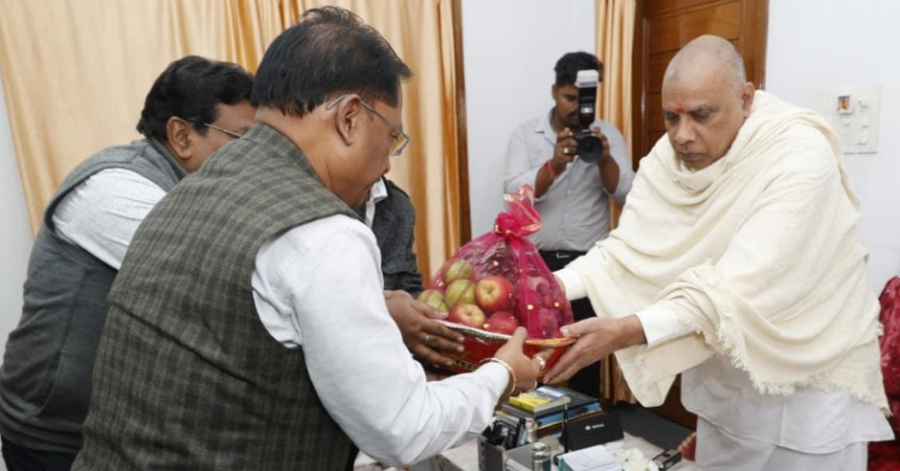 मुख्यमंत्री विष्णु देव साय ने रायगढ़ के अघोर गुरुपीठ में की पूजा-अर्चना, प्रदेश की शांति और समृद्धि की कामना