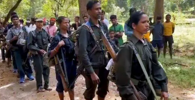Chhattisgarh Breaking News: बस्तर में बड़ा बदलाव, MMC जोन के नक्सलियों ने 1 जनवरी 2026 से हथियारबंद संघर्ष खत्म करने का ऐलान