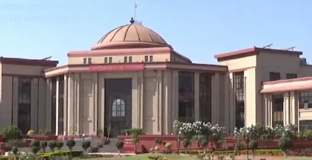 नक्सल मुठभेड़ में शहीद CAF जवान की मां को पेंशन से वंचित करना ‘अत्यंत अन्यायपूर्ण’, 6 सप्ताह में निर्णय के निर्देश