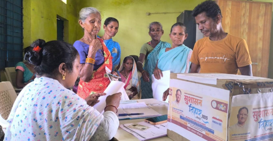 बीजापुर में सुशासन तिहार-2025 को लेकर लोगों में जबरदस्त उत्साह, समाधान पेटियों में उमड़ रही जनभावनाएं