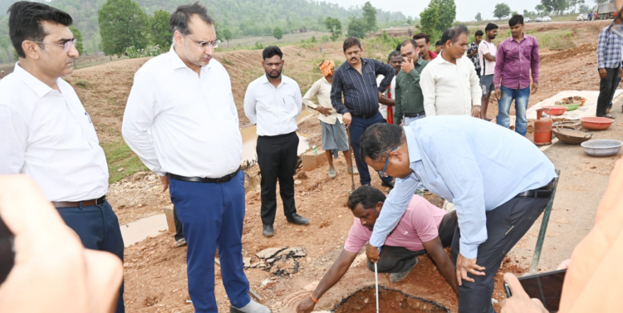 PM Janman Road Damage: सड़क धंसने पर सरकार का बड़ा एक्शन, ठेकेदार होगा ब्लैकलिस्ट