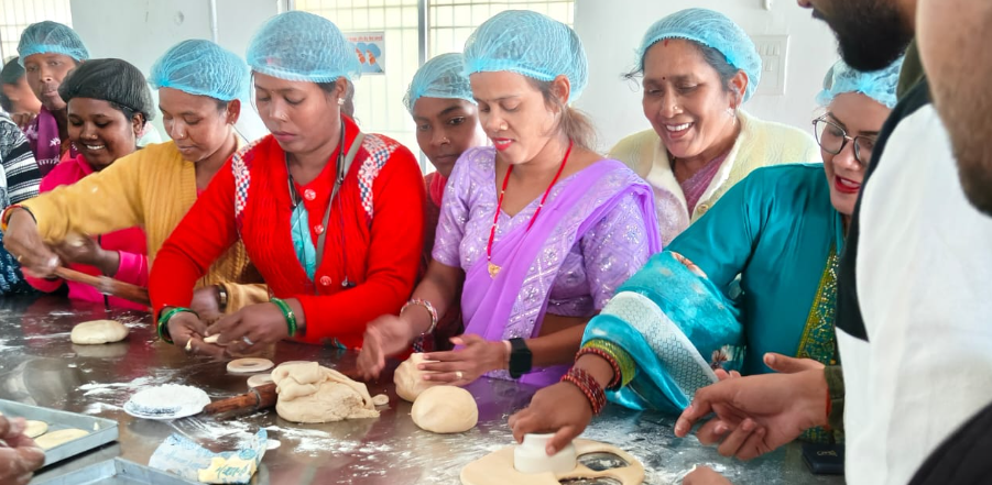 जशपुर में एनआईएफ़टीईएम द्वारा मोटे अनाज आधारित बेकरी प्रशिक्षण, 25 महिलाओं को मिला उद्यमिता का नया अवसर