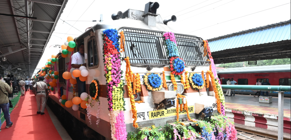 रायपुर-जबलपुर नई एक्सप्रेस ट्रेन से पर्यटन, व्यापार और शिक्षा को मिलेगा बढ़ावा