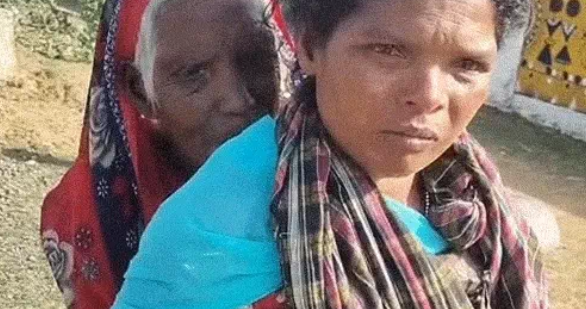 सरगुजा में पेंशन के लिए संघर्ष की दर्दनाक तस्वीर