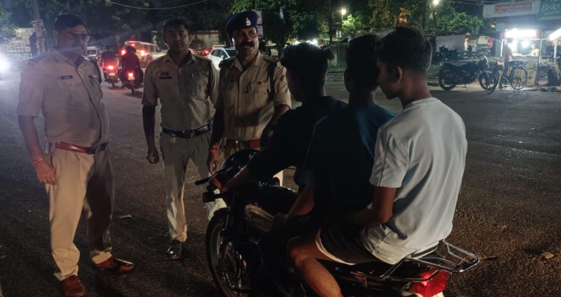 दुर्ग में यातायात पुलिस की बड़ी कार्रवाई: नशे में वाहन चला रहे 8 चालकों के वाहन जप्त
