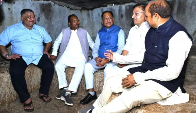 CG News: रामगढ़ महोत्सव 2026 में मुख्यमंत्री विष्णु देव साय ने सांस्कृतिक धरोहरों के संरक्षण पर दिया जोर