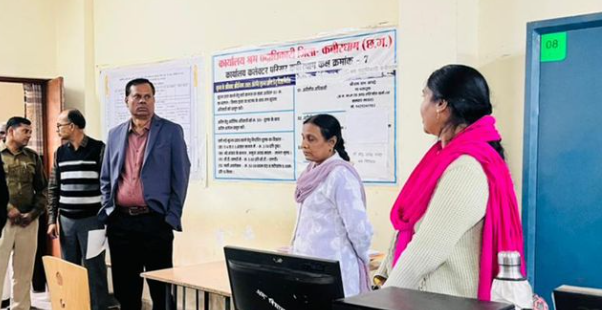 दुर्ग संभाग आयुक्त सत्यनारायण राठौर का कबीरधाम कलेक्ट्रेट में औचक निरीक्षण, व्यवस्थाओं परखी
