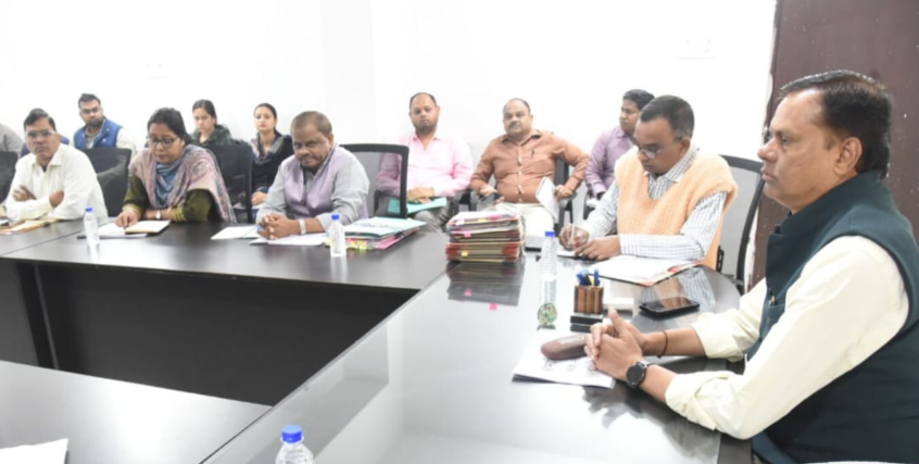 1 जनवरी 2026 से संभाग के सभी कार्यालयों में ई-ऑफिस अनिवार्य, संभाग आयुक्त सत्यनारायण राठौर ने दिए स्पष्ट निर्देश