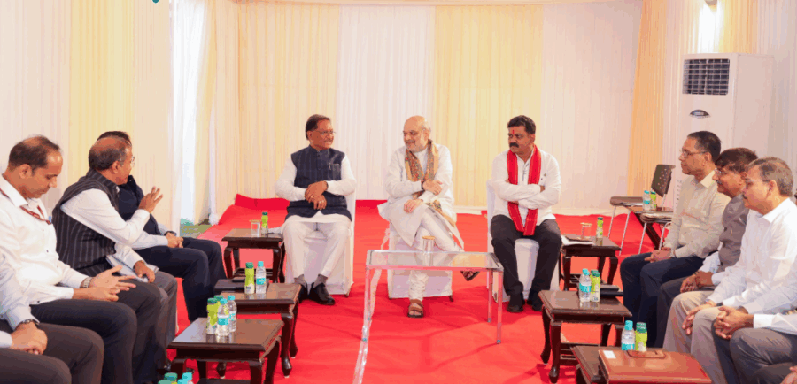 नक्सल विरोधी अभियान की ऐतिहासिक सफलता पर अमित शाह ने अधिकारियों को दी बधाई, जल्द करेंगे छत्तीसगढ़ का दौरा