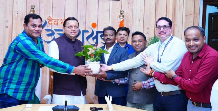 Uttarakhand Development Model: तेजी से विकास की नई पहचान बना उत्तराखंड, CM धामी ने छत्तीसगढ़ के पत्रकारों से साझा किया विजन
