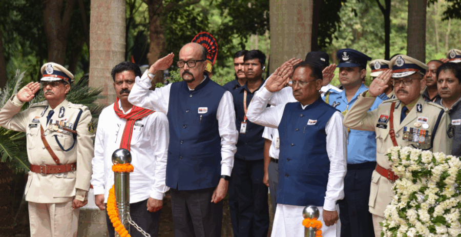 राज्यपाल रमेन डेका और मुख्यमंत्री विष्णु देव साय ने पुलिस स्मृति दिवस पर शहीद जवानों को दी श्रद्धांजलि, कहा—उनका बलिदान सदैव अमर रहेगा