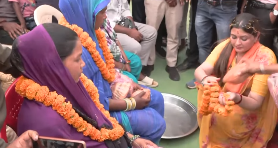 Chhattisgarh Dharm Wapasi: कबीरधाम में 140 आदिवासियों की घर वापसी, विधायक भावना बोहरा रहीं मौजूद