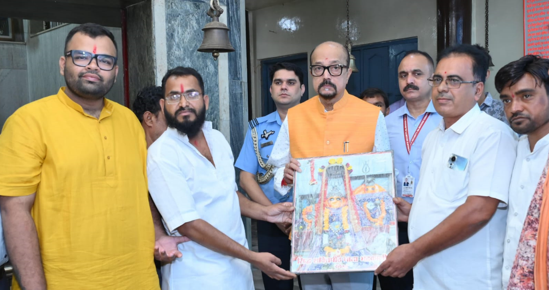 राज्यपाल रमेन डेका ने किया माता भद्रकाली मंदिर में दर्शन, बेमेतरा सहित राष्ट्र की समृद्धि की कामना