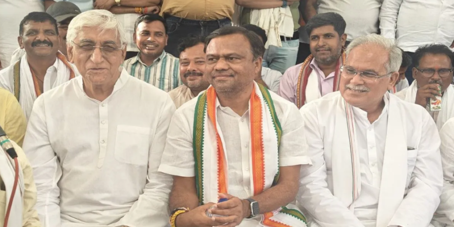 Surajpur Congress Protest: FIR को लेकर छत्तीसगढ़ कांग्रेस का उग्र आंदोलन