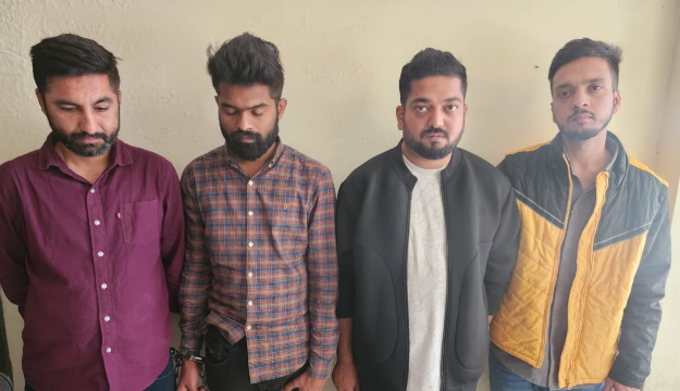 रायपुर में ऑनलाइन सट्टा गिरोह का भंडाफोड़: 50 लाख कैश, लग्जरी कार और 4 आरोपी गिरफ्तार