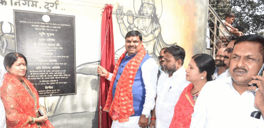 स्कूल शिक्षा मंत्री गजेन्द्र यादव ने शीतला माता मंदिर में 60 लाख के विकास कार्यों का किया भूमिपूजन