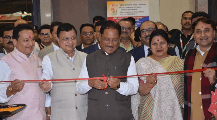 अंतरराष्ट्रीय व्यापार मेले में छत्तीसगढ़ का जलवा: CM विष्णुदेव साय ने पेवेलियन का किया अवलोकन, कोसा सिल्क से ढोकरा कला तक हुए प्रदर्शित
