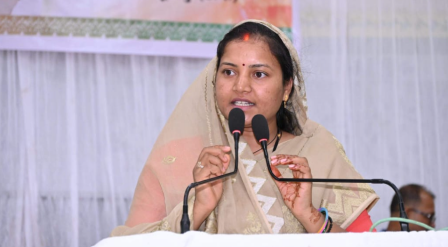 Anganwadi Saree DBT Scheme: आंगनबाड़ी कार्यकर्ताओं के लिए सरकार का बड़ा फैसला