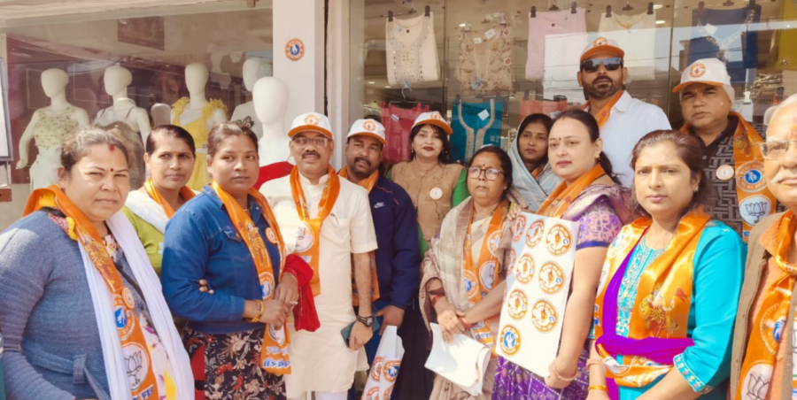 आत्मनिर्भर भारत संकल्प अभियान: पंडित दीनदयाल उपाध्याय मध्य मंडल में निकली पदयात्रा, स्वदेशी अपनाने का आह्वान