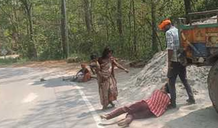सड़क पर नशे में बेकाबू हुए प्रवासी, दो घंटे तक अफरातफरी… कोई रोक नहीं पाया!