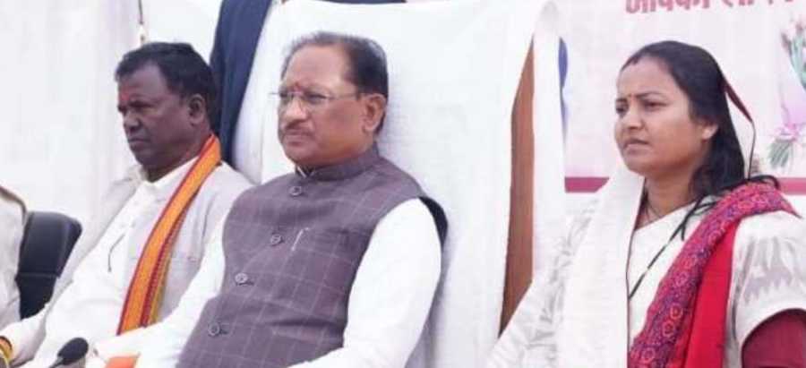अरुणोदय कोचिंग इंस्टीट्यूट पहुंचे मुख्यमंत्री विष्णुदेव साय, विद्यार्थियों से संवाद कर कहा– मेहनत और ईमानदारी से ही बनता है भविष्य