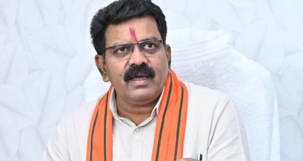 Vijay Sharma Youth Parliament: राष्ट्र निर्माण में युवाओं की भागीदारी सबसे अहम, बोले डिप्टी सीएम विजय शर्मा