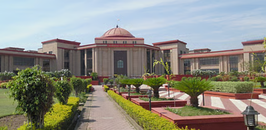 Chhattisgarh High Court: नक्सल क्षेत्र में 213 दिन गैरहाजिर कांस्टेबल की बर्खास्तगी सही — HC ने खारिज की याचिका, जानें 5 बड़े तथ्य
