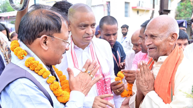Vishnu Deo Sai Janjgir Visit: आश्रम पहुंचे मुख्यमंत्री, सेवा कार्यों की सराहना और प्रदेशवासियों के सुख-समृद्धि की कामना