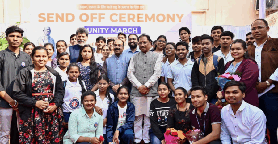 सरदार पटेल जयंती: मुख्यमंत्री विष्णुदेव साय ने 68 युवाओं को राष्ट्रीय पदयात्रा के लिए रवाना किया