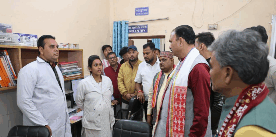 स्वास्थ्य मंत्री श्याम बिहारी जायसवाल ने साजा CHC का निरीक्षण किया, मरीजों से जाना उपचार का हाल