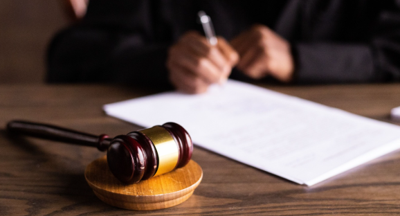 Live-in Relationship Verdict: लंबे समय तक सहमति से साथ रहने पर शादी नहीं होने मात्र से रेप नहीं, हाईकोर्ट का अहम फैसला