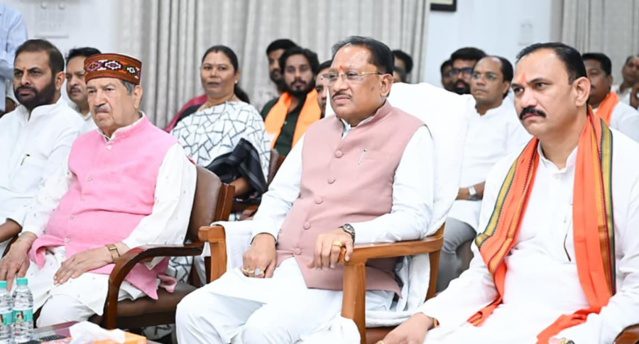 Mann Ki Baat: मुख्यमंत्री विष्णु देव साय ने सुनी प्रधानमंत्री मोदी के रेडियो कार्यक्रम की 135वीं कड़ी