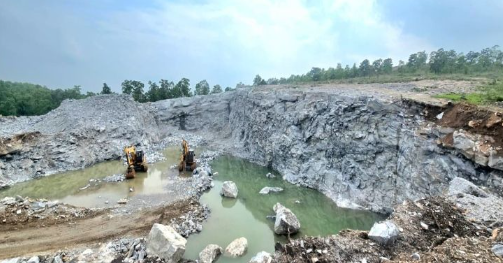 Illegal Mining Sukma: सुकमा में वन भूमि से कथित अवैध खनन का मामला, BRO सड़क परियोजना पर उठे सवाल