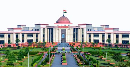 छत्तीसगढ़ की जेलों में क्षमता से ज्यादा कैदी, हाईकोर्ट ने जताई चिंता — DG जेल से मांगी नई रिपोर्ट