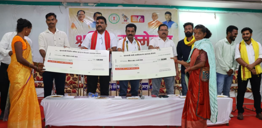 Labour Conference Bijapur में 500 श्रमिकों ने लिया भाग, योजनाओं की मिली जानकारी