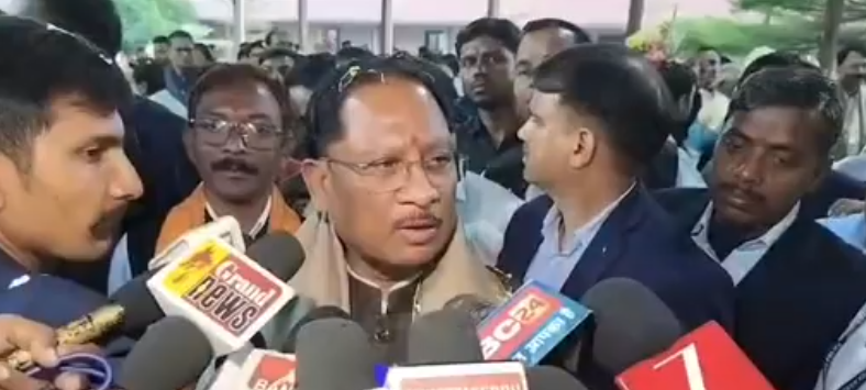 रायपुर में जोहार छत्तीसगढ़ पार्टी प्रमुख अमित बघेल गिरफ्तार, सीएम विष्णुदेव साय ने कहा—भड़काऊ बयान पर कानून करेगा सख्त कार्रवाई