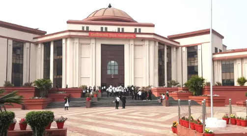 चार साल के बच्चे को पेड़ पर लटकाने का मामला: छत्तीसगढ़ हाईकोर्ट ने की स्वतः संज्ञान, शिक्षा विभाग से 9 दिसंबर तक रिपोर्ट तलब