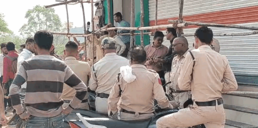राजनांदगांव के नंदई चौक में प्रीमियम शराब दुकान का जोरदार विरोध, प्रशासन ने संचालन पर लगाई रोक