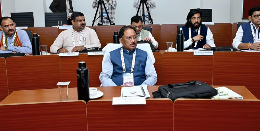 Chhattisgarh Cabinet Retreat: IIM रायपुर में AI, सुशासन और विकसित छत्तीसगढ़ के विजन पर हुआ मंथन