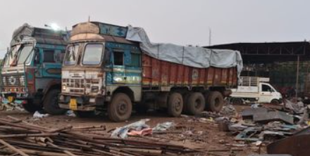 Scrap Raid Durg: 9 गोदामों पर बड़ा छापा, 60 टन कबाड़ जब्त