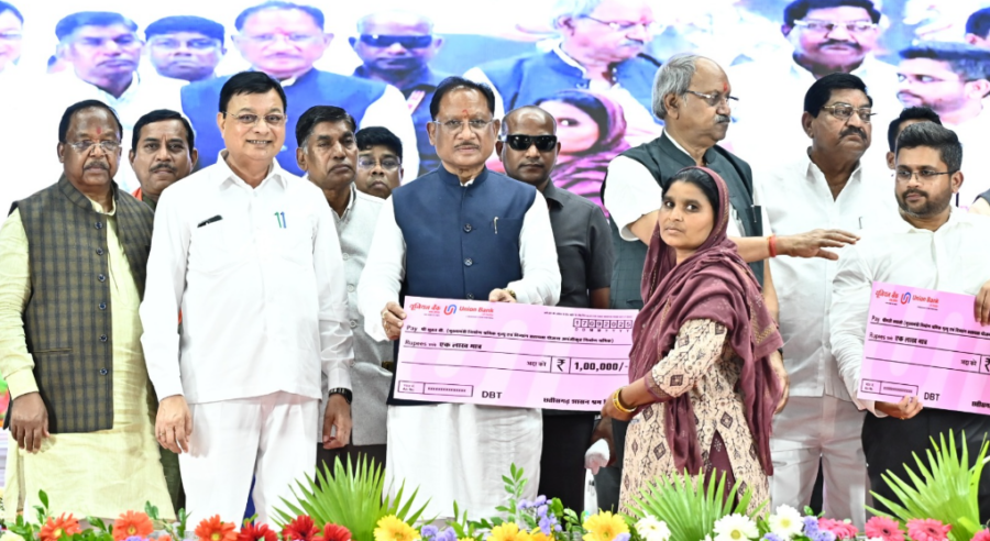 Chhattisgarh Good Governance: सुशासन के दो वर्ष, श्रमिक कल्याण से बदली ज़मीनी हकीकत