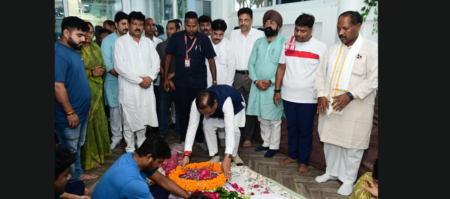 मुख्यमंत्री विष्णु देव साय ने दी निखिल कश्यप को श्रद्धांजलि, शोकसभा में जनप्रतिनिधियों और आमजनों ने जताया शोक