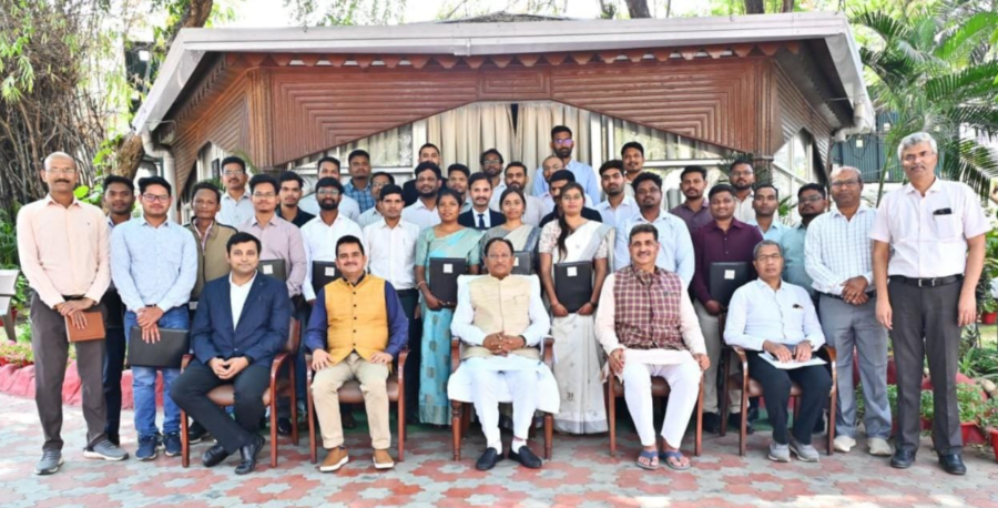 छत्तीसगढ़ में 32 खनि निरीक्षकों को नियुक्ति पत्र: खनिज राजस्व बढ़ाने और पारदर्शी प्रशासन पर मुख्यमंत्री का जोर
