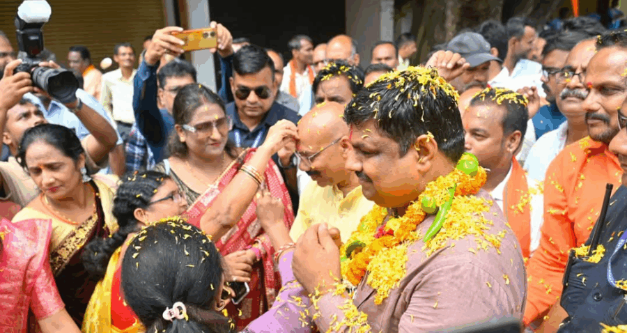भिलाई में कैबिनेट मंत्री गजेंद्र यादव का भव्य अभिनंदन, बोले– “कार्यकर्ताओं और मेरे बीच कोई दीवार नहीं”