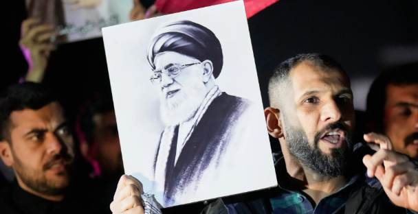 Iran US Conflict: 7 चौंकाने वाले घटनाक्रम, भयावह संकट